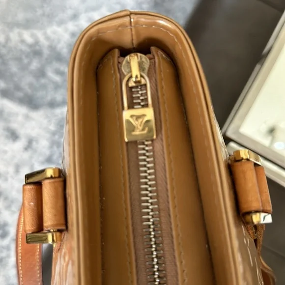 LOUIS VUITTON VERNIS HOUSTON - Picture 13 of 15